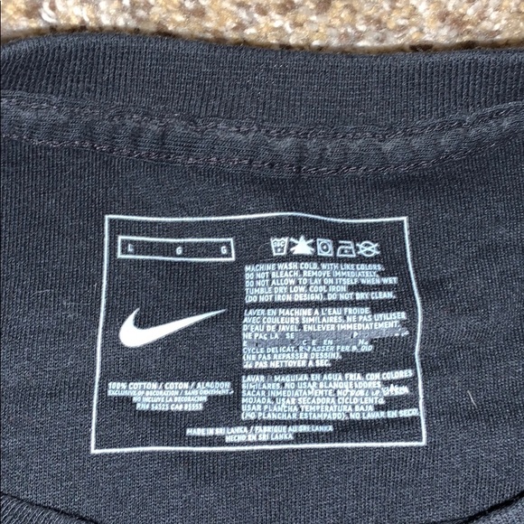 Men’s Black Nike Shirt - Picture 3 of 3